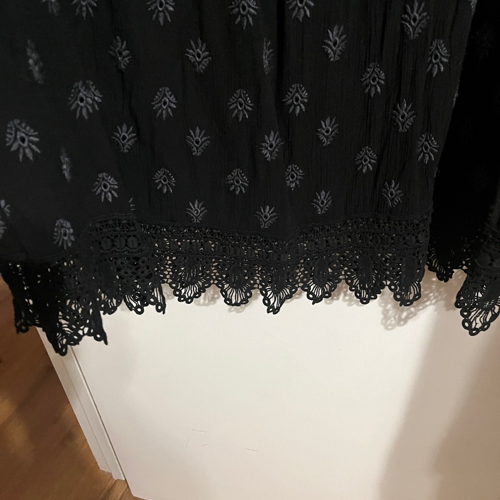 3X Daniel Rainn Black Crochet-Hem Embroidered Peasant Top - Picture 4 of 9